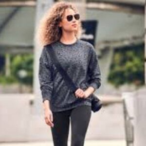 Athleta Sweatshirt Pure Luxe Size Medium  116